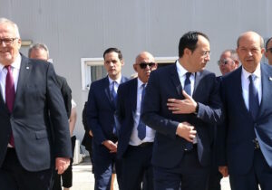 Tatar’dan görüşme sonrası ilk açıklama: “(Hristodulides) Kulağıma bir şeyler fısıldadı”
