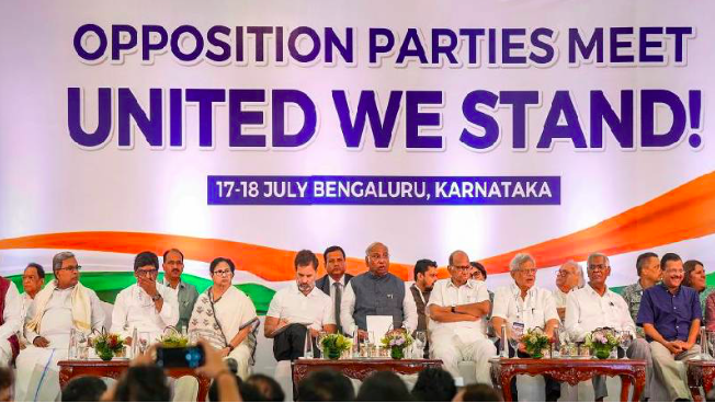 Hindistan’da 26 parti, Başbakan Modi’ye karşı INDIA ittifakını kurdu