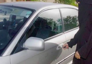 Almanya’da mahkeme trafikte peçeli çarşafa izin vermedi
