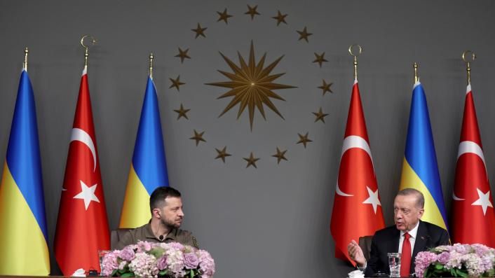 Erdoğan Ukrayna’nın NATO üyeliğini hak ettiğini söyledi, Zelensky ‘Türkiye’ye minnettarım’ dedi