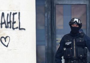 Fransa’da Nahel’in öldürüldüğü mahallede yaşayanlar anlatıyor: “Barışçıl yöntemler işe yaramıyor”