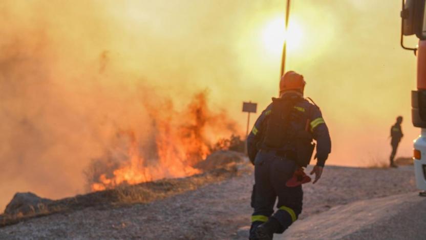 Yunanistan’da 82 noktada yangın sürüyor