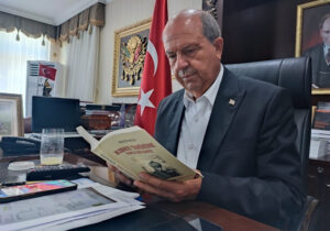 Tatar, Pile yolu çalışmalarının durduğunu açıkladı: “Türk askeri Kıbrıs’tan çekilirse kan gövdeyi götürür”
