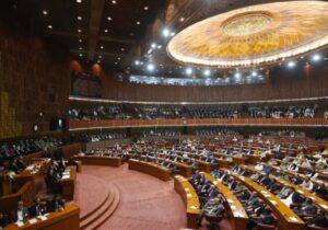 Pakistan’da parlamento feshedildi