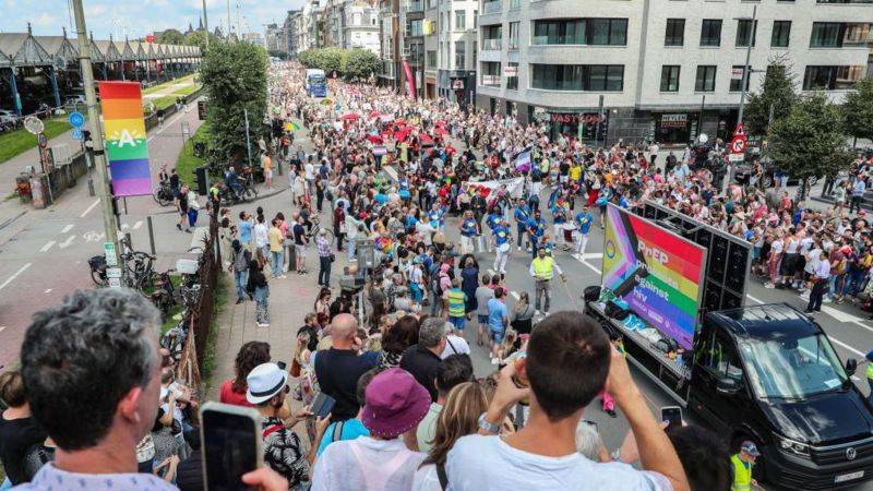 Belçika ordusu ilk kez Onur Yürüyüşü’ne katıldı