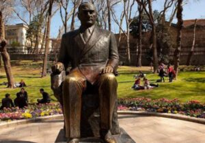 Türkiye’nin Prag’da Atatürk heykeli dikme talebi reddedildi, gerekçe ‘1915 olayları’