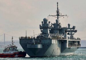 6. Filo amiral gemisi olmak üzere iki ABD savaş gemisi art arda Türkiye’ye geldi