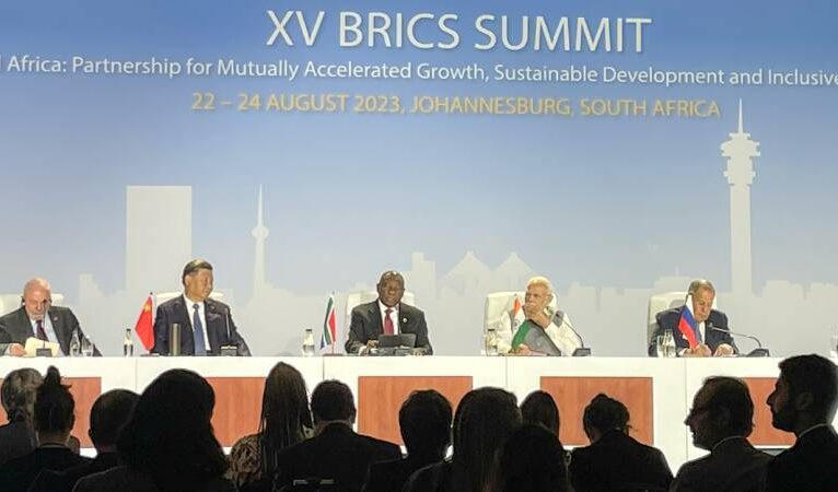 BRICS’e resmi olarak davet edilen ülkelerden memnuniyet mesajları: “Tarihi gelişme, büyük bir fırsat”