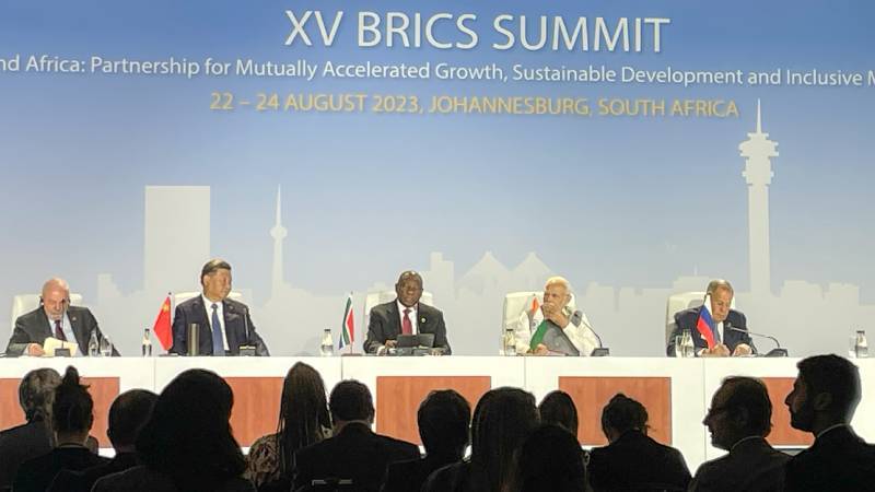 BRICS’e resmi olarak davet edilen ülkelerden memnuniyet mesajları: “Tarihi gelişme, büyük bir fırsat”