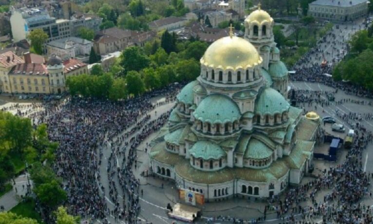 Bulgaristan’da Ortodoks Kilisesi’nden okullarda din dersi eğitimi verilmesi talebi