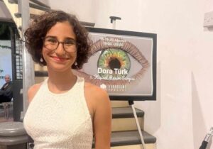Dora Türk’ün fırçasından renklere yolculuk
