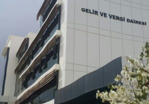 Vergi Dairesinde yandaş kayırma iddiası