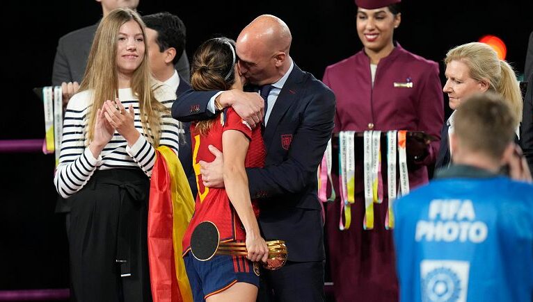İspanya: Rubiales’in ‘öpüşme karşılıklıydı’ ifadesine Hermoso’dan yalanlama, kadın milli takım oyuncularından boykot kararı