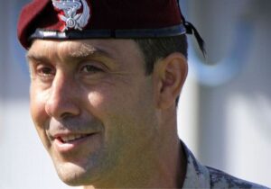 İtalyan general yazdığı kitaptaki homofobik ve ırkçı ifadelerin ardından kovuldu
