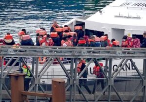 İngiltere sosyal medya şirketleriyle anlaştı: ‘Yasadışı göç’le ilgili içerikler kaldırılacak