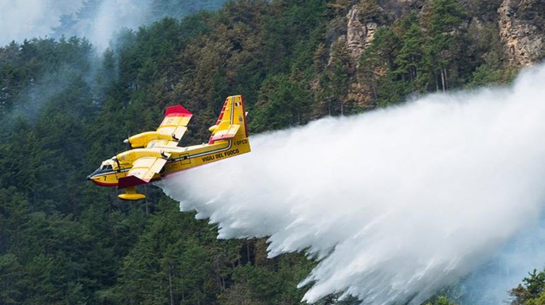 Limasol’daki yangın: Yunanistan iki uçak gönderiyor