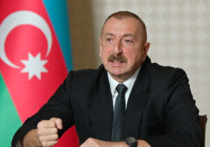Azerbaycan lideri Aliyev: “Karabağ’daki Ermeni güçler silah bıraktığında tedbirler duracak”