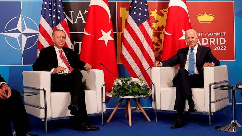 ABD’li yetkili: “5 Türk şirketine ve bir Türk vatandaşına Rusya’nın yaptırımlardan kaçmasına yardım ettikleri gerekçesiyle yaptırım uygulanacak”