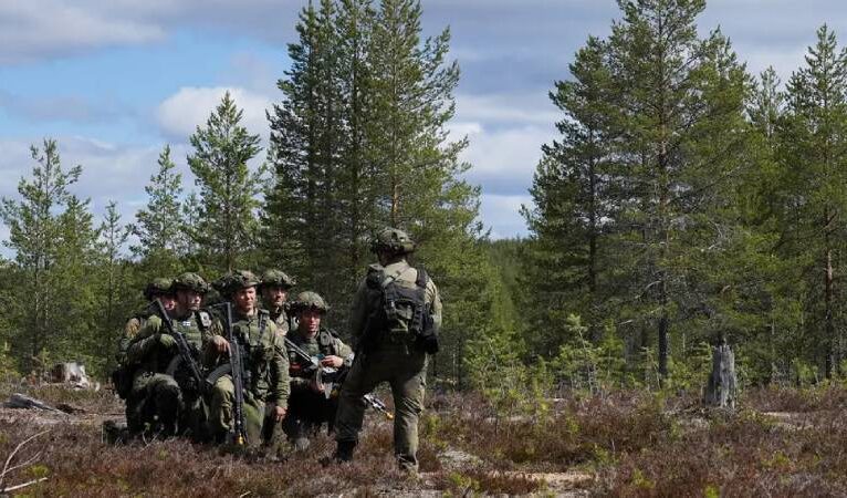 Finlandiya Savunma Bakanlığı yetkilisi: “NATO’ya katılmak ve Ukrayna’yı desteklemek pahalı bir iş, bunun bir sonu yok”