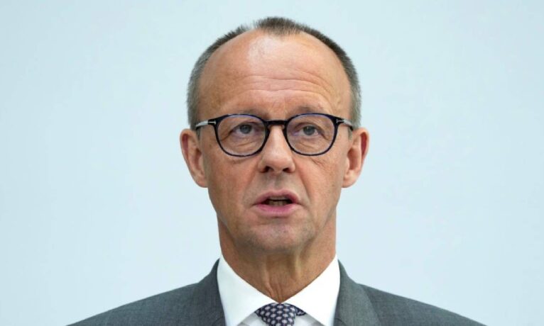 Alman ana muhalefet lideri Merz: “Sığınmacılar dişlerini yaptırırken Almanlar randevu alamıyor”