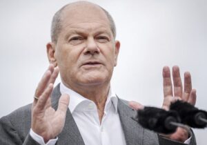 Almanya Başbakanı Olaf Scholz: “Nükleer enerji bitmiştir”