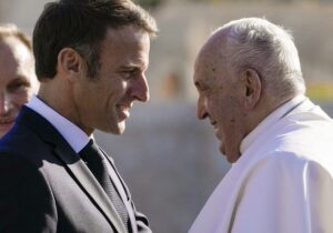 Papa Francis’ten Avrupalı hükümetlere: Limanlarınızı göçmenlere kapatmayın