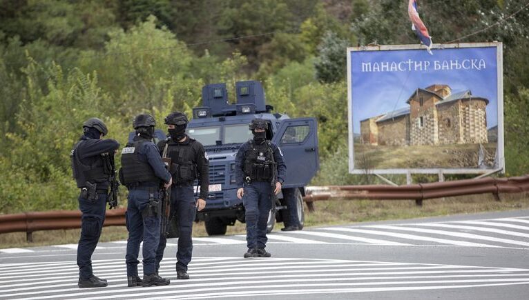 ABD ve AB, Kosova polisine yönelik saldırıyı kınadı; Rusya, Sırplara destek açıklaması yaptı