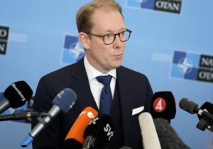 İsveç: Türkiye’nin NATO üyeliğimizi onaylamasını bekliyoruz