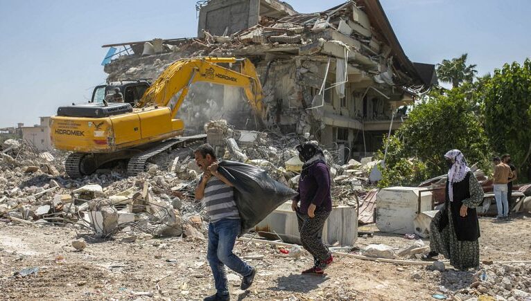 Avrupa Birliği, Türkiye’ye 400 milyon euroluk deprem yardımını onayladı