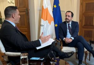 Hristodulidis: “Mevlüt Çavuşoğlu’nun Crans Montana’da görüşmelerin kesilmesi yönünde ısrarı oldu”