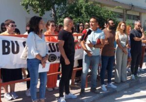 KTOÖES müdür ve müdür muavini bulunmayan Bekirpaşa Lisesi’nde eylem yaptı