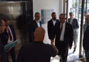 Eğitim Bakanı Çavuşoğlu, KTÖS’ü ziyaret etti