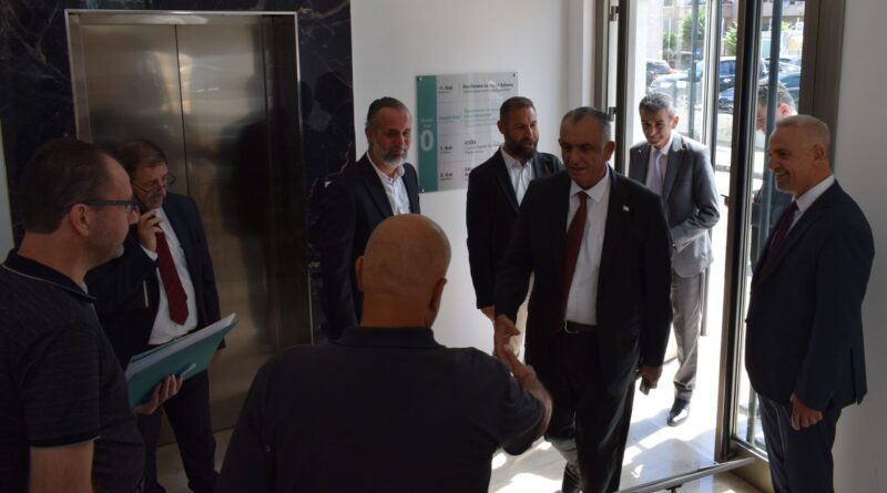 Eğitim Bakanı Çavuşoğlu, KTÖS’ü ziyaret etti