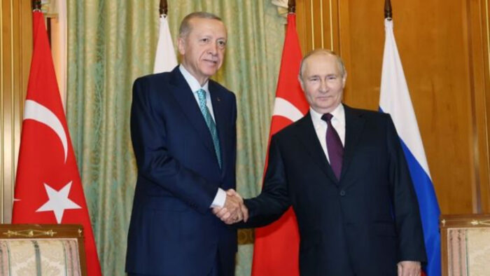 Rus resmi haber ajansı yazdı: “Erdoğan batıya kaymıyor, ABD ile köklü iyileşme olmayacağını biliyor”