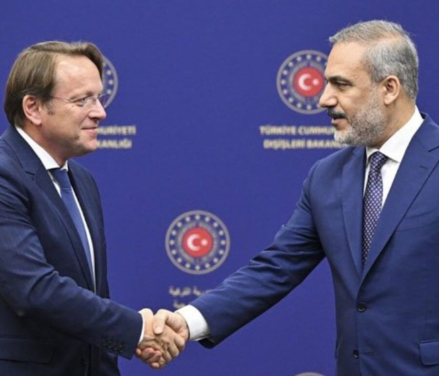 AB: Müzakerelerin yeniden başlaması için Ankara, demokratik ilerleme kaydetmeli
