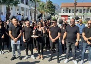 Lapta Yavuzlar Lisesi’nde eğitim sorunlarına siyah balonlu protesto