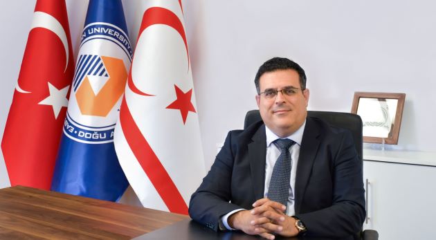 DAÜ Rektörü Aykut Hocanın ve yardımcıları istifa etti