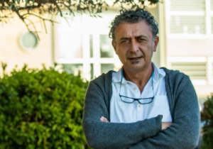 İletişim Dekanı Senih Çavuşoğlu DAÜ’den istifa etti