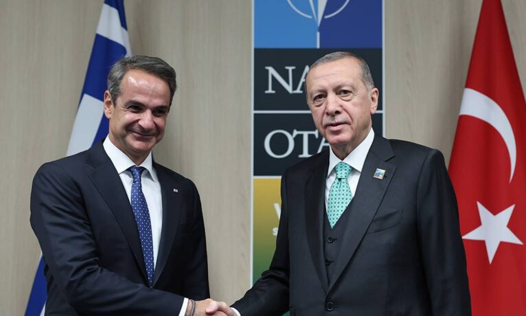 Erdoğan, Yunanistan Başbakanı Mitsotakis ile görüştü