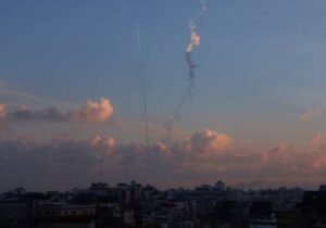 Hamas, İsrail’e karşı “Aksa Tufanı” operasyonu başlattı; Gazze Şeridi’nden 5 bin roket atıldı: İsrail savaş alarmı durumunda