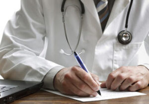 Sahte reçete soruşturmasında iki eczacı bir doktor daha tutuklandı