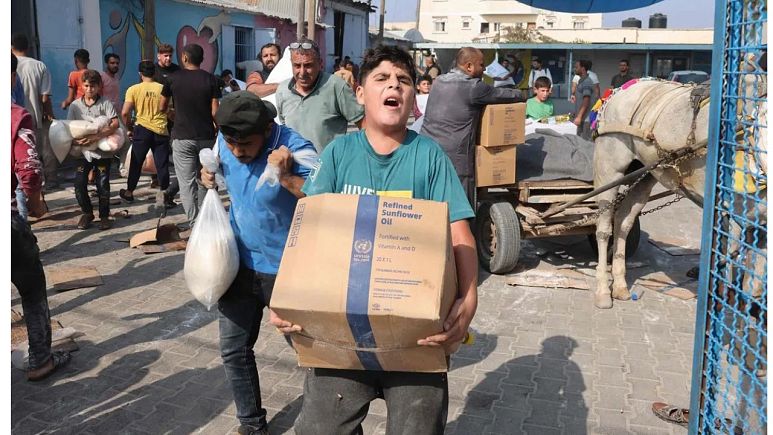 Halk BM yardım tesislerine girdi: “İnsanlar korkmuş, sinirli ve çaresiz”