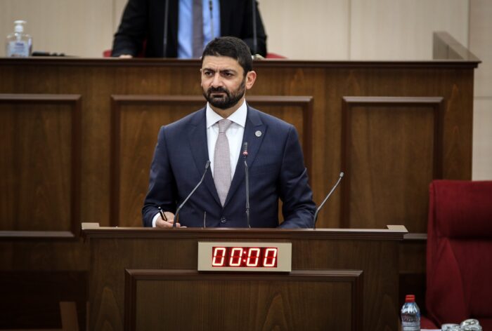 UBP, Türkiye’ye alınmayan KKTC yurttaşları için sunulan öneriyi reddetti