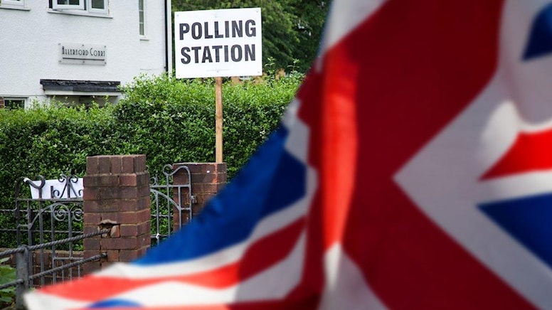 İngiltere’de ara seçimler: İşçi Partisi, Muhafazakar Parti’nin güçlü olduğu iki bölgede zafer kazandı