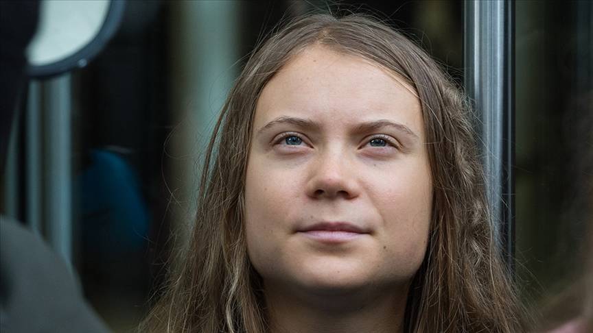 Afgan ve Filistinli kadınları sahneye davet eden iklim aktivisti Greta Thunberg’in sözü kesildi