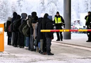 Finlandiya, Rusya sınırını beton bariyerlerle kapatıyor