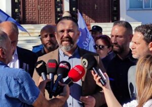 KTAMS, Meclis’te personelller arasında uygulanan ayrımcılığa karşı uyarı grevi yaptı
