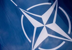 NATO, Soğuk Savaş döneminin Avrupa Konvansiyonel Silahlı Kuvvetler Antlaşması’nı askıya aldı