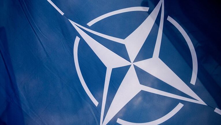 NATO, Soğuk Savaş döneminin Avrupa Konvansiyonel Silahlı Kuvvetler Antlaşması’nı askıya aldı