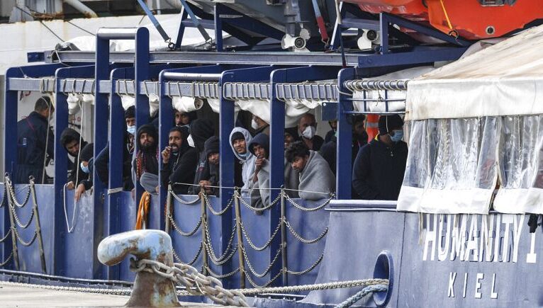 Avrupa Komisyonu’ndan insan kaçakçılarını caydırıcı yaptırım önerisi